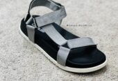 Mens sandals @topfans ‎ہول سیل میں دستیاب ہیں- ‎صرف دکاندار حضرات رابطہ کریں۔ ‎ہم ایک جوڑا فروخت نہیں کرتے-