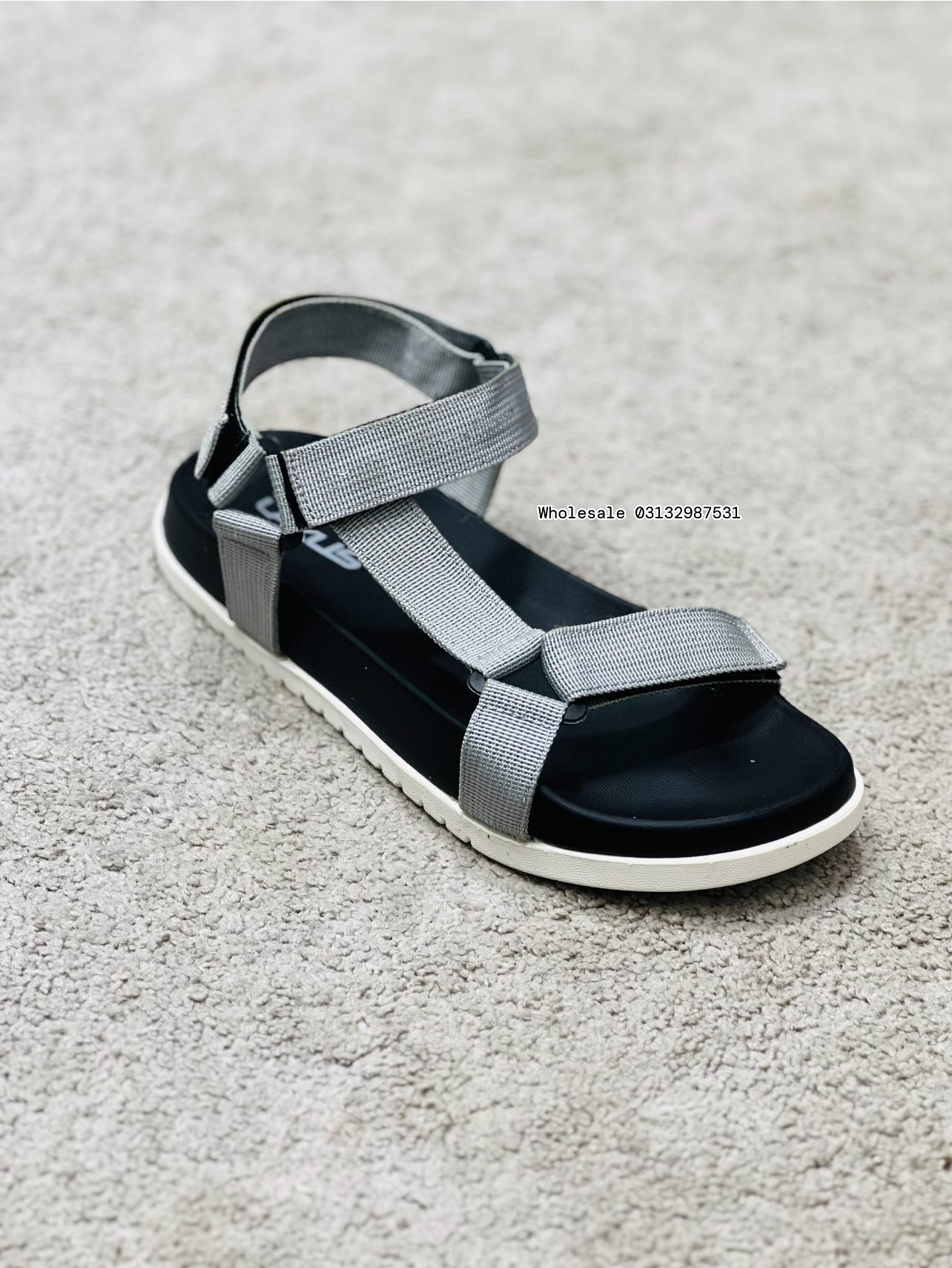 Mens sandals @topfans ‎ہول سیل میں دستیاب ہیں- ‎صرف دکاندار حضرات رابطہ کریں۔ ‎ہم ایک جوڑا فروخت نہیں کرتے-