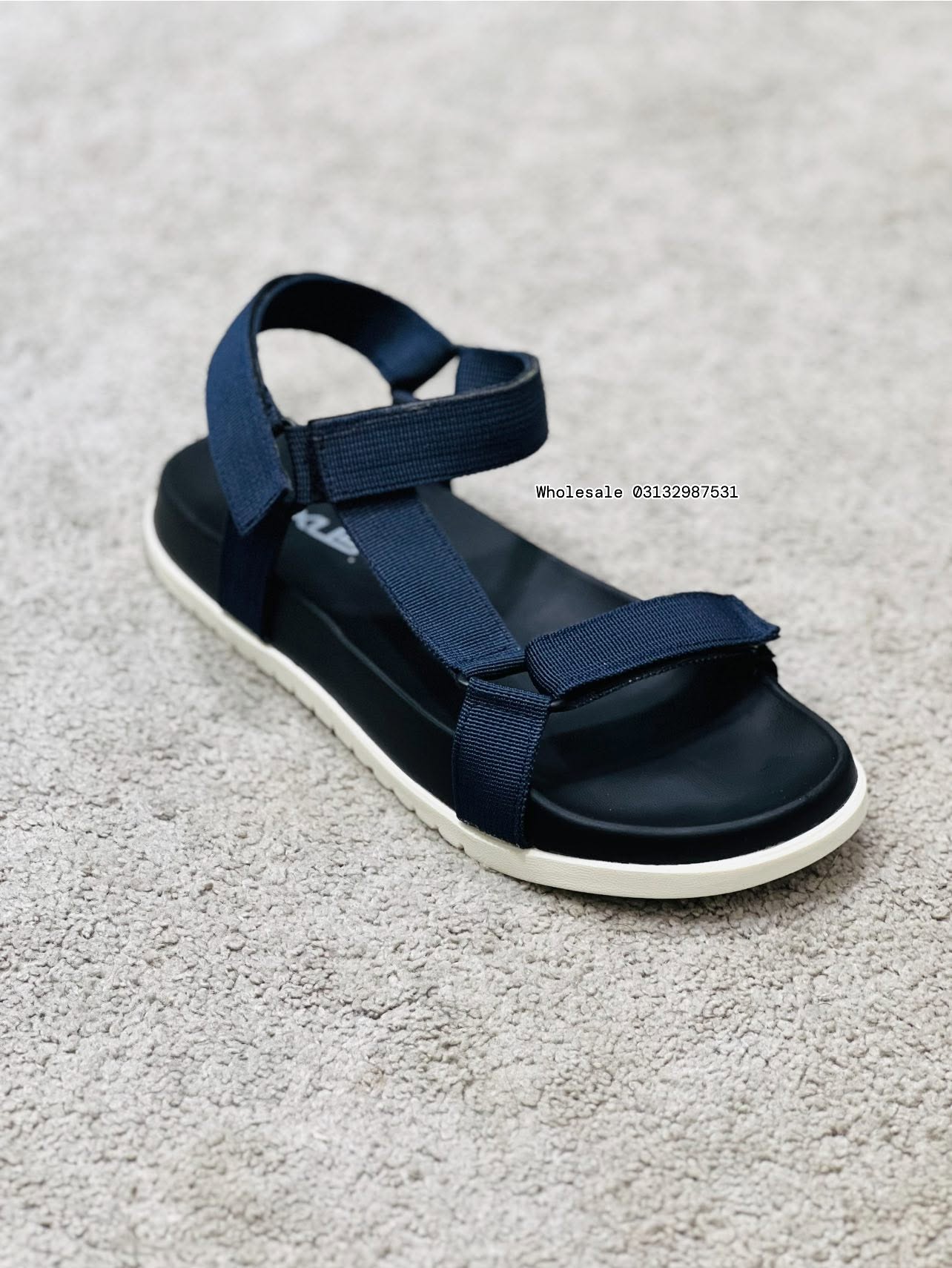 Mens sandals @topfans ‎ہول سیل میں دستیاب ہیں- ‎صرف دکاندار حضرات رابطہ کریں۔ ‎ہم ایک جوڑا فروخت نہیں کرتے-