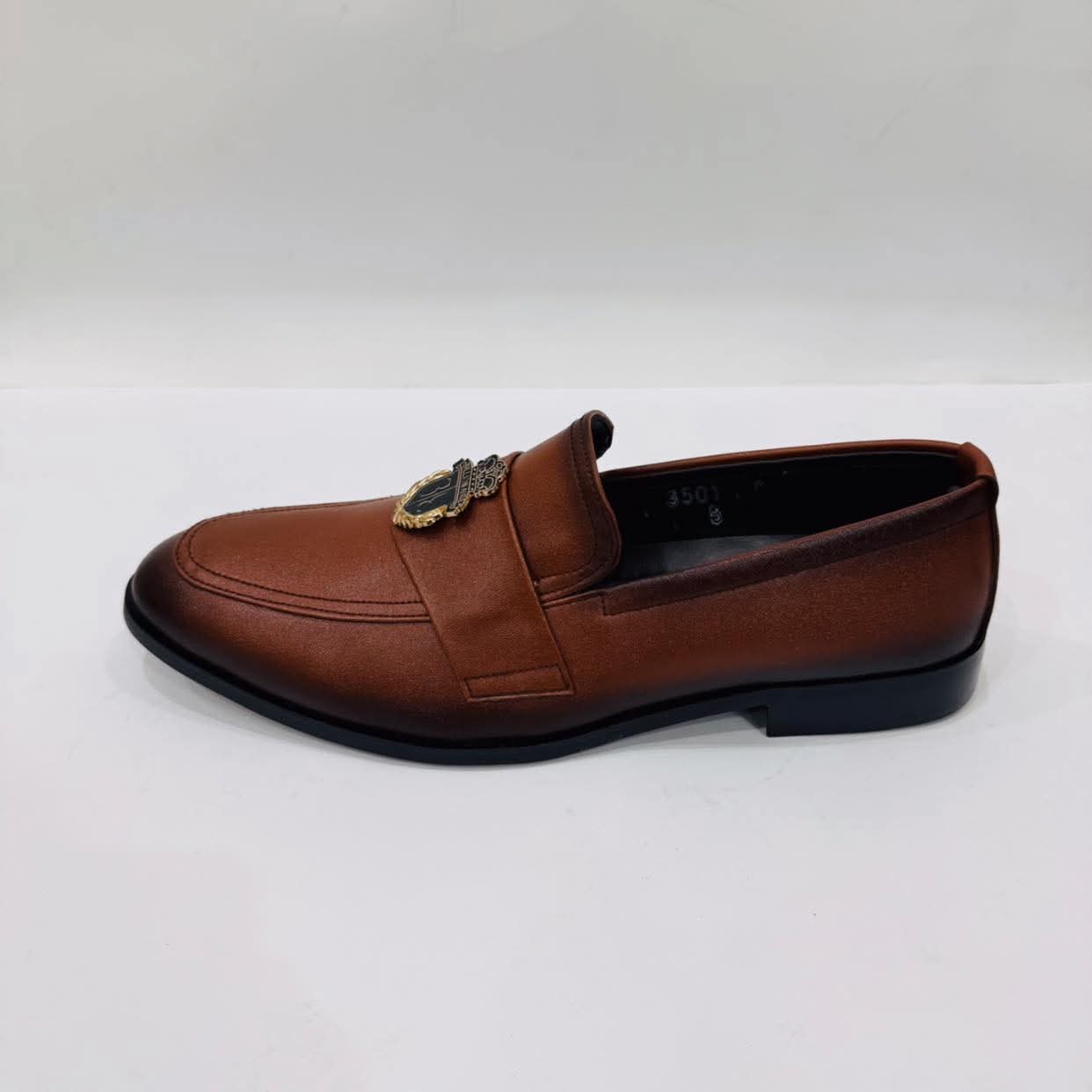 Upto 30% off all stock mens loafers casuals
