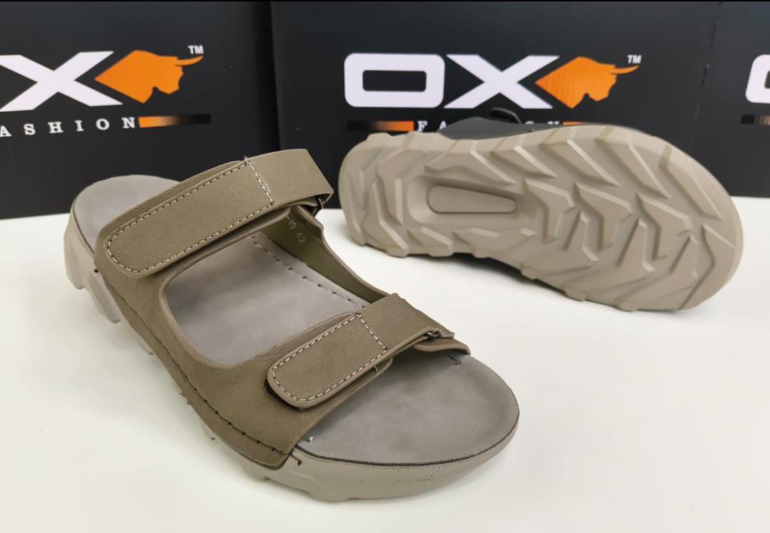 Camal leather upper sole pu men`s slippers