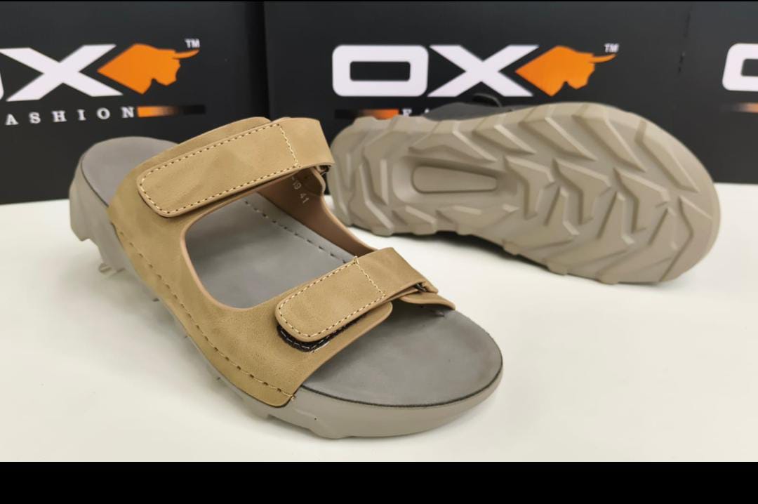 Camal leather upper sole pu men`s slippers