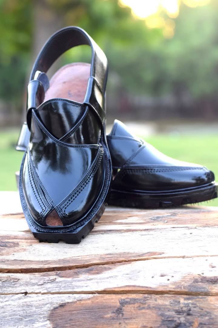 𝐆𝐄𝐍𝐔𝐈𝐍𝐄 𝐋𝐞𝐚𝐭𝐡𝐞𝐫 𝗡au𝗿𝗼𝘇𝗶 mens chappal