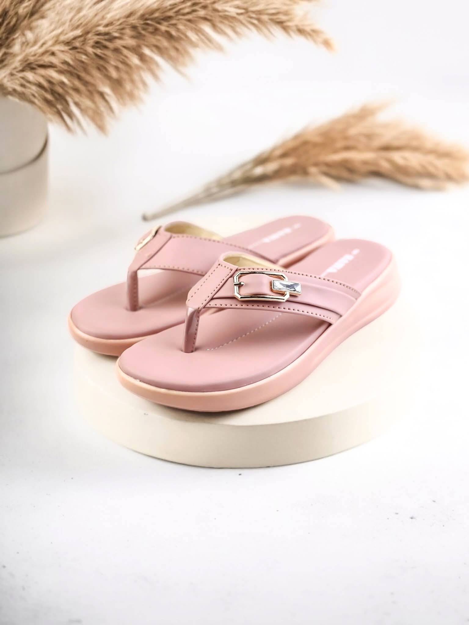 Step into sweet style 🌸 Shop today slippers womens