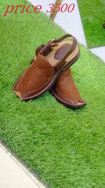 . Get the best quality Charsadda Chappal mens