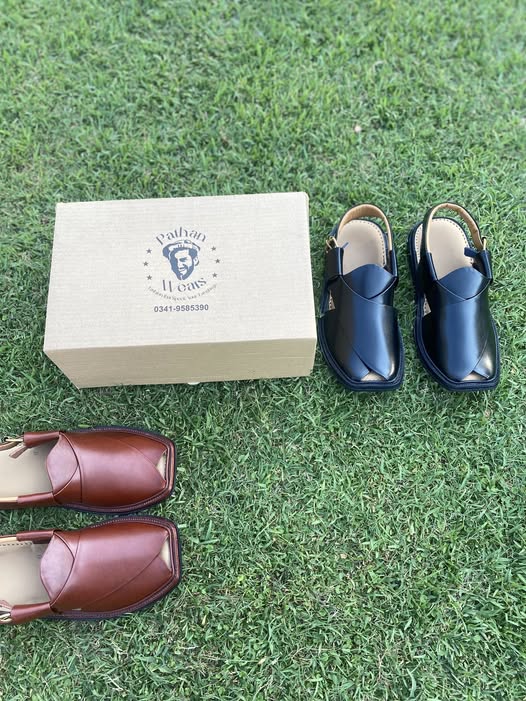 Pathan wears chappal mens