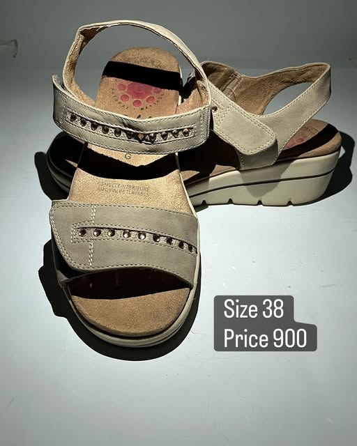 ladies sandlas women’s