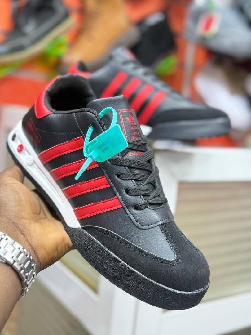 Men’s sneakers shoes