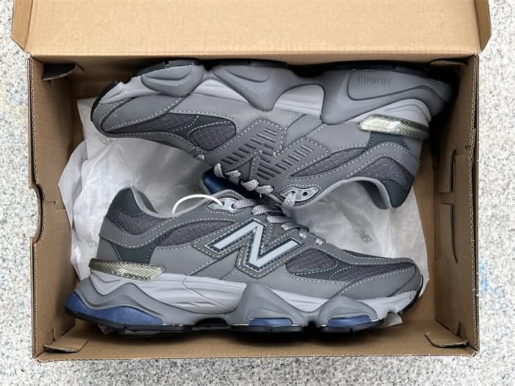 Men’s sneaker shoes