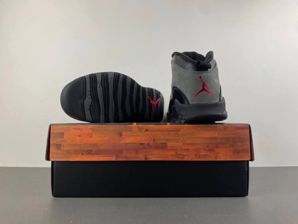 Men’s sneakers shoes