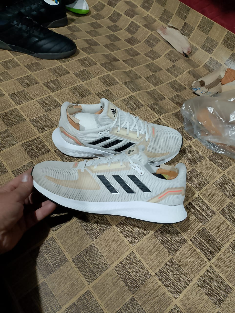 Men’s sneakers shoes