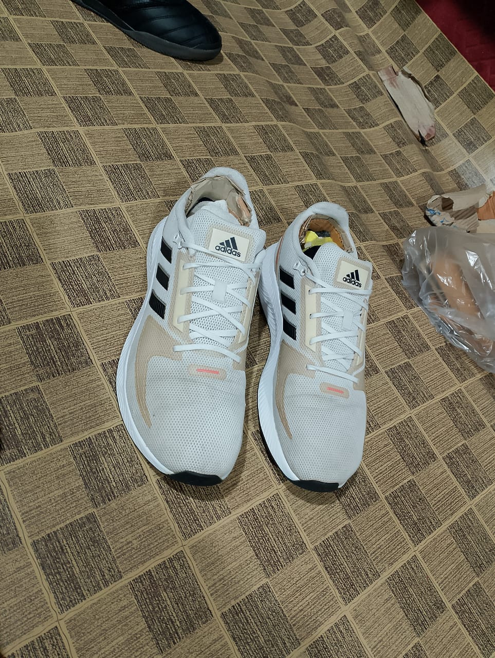 Men’s sneakers shoes