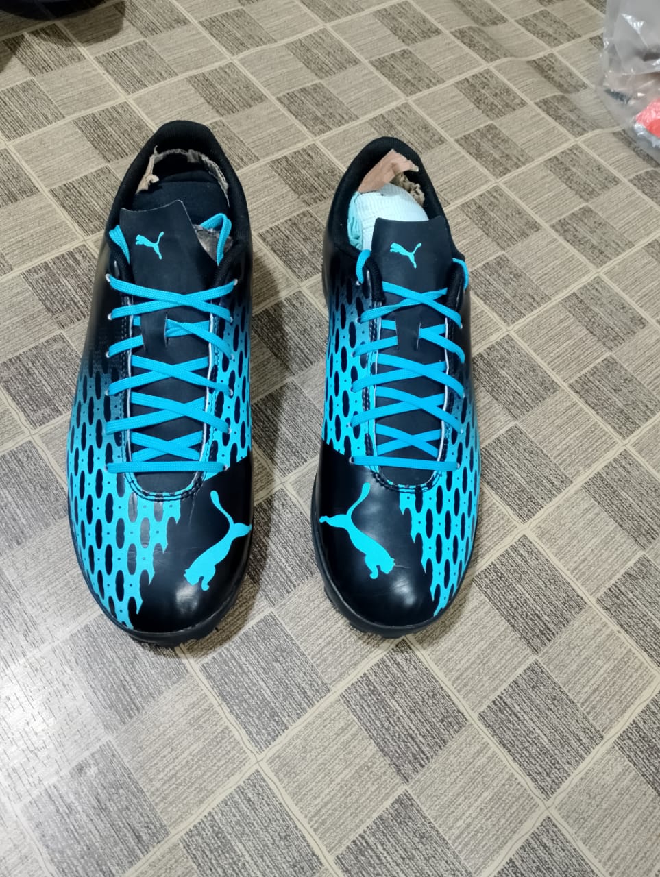 Men’s sneakers shoes