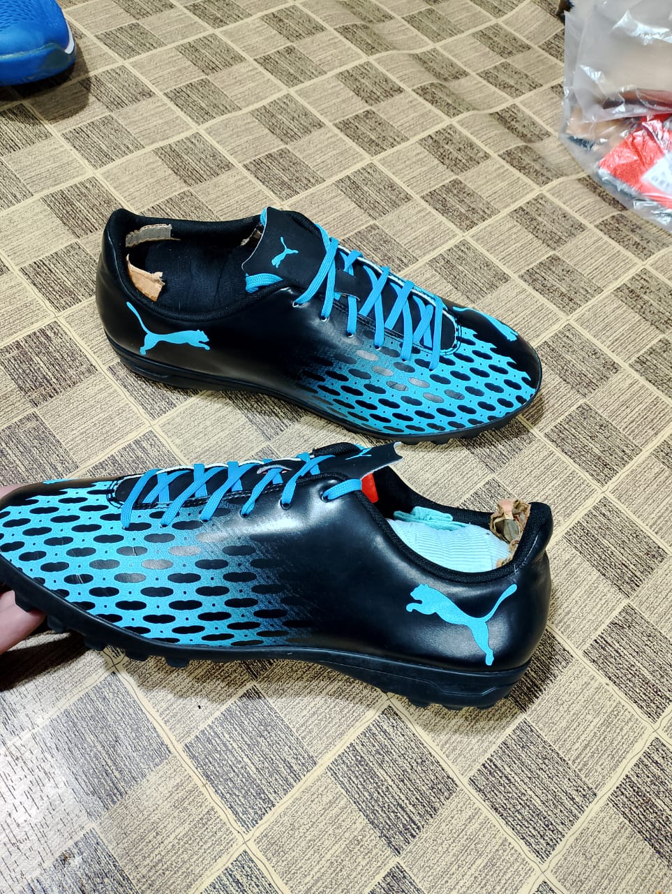 Men’s sneakers shoes