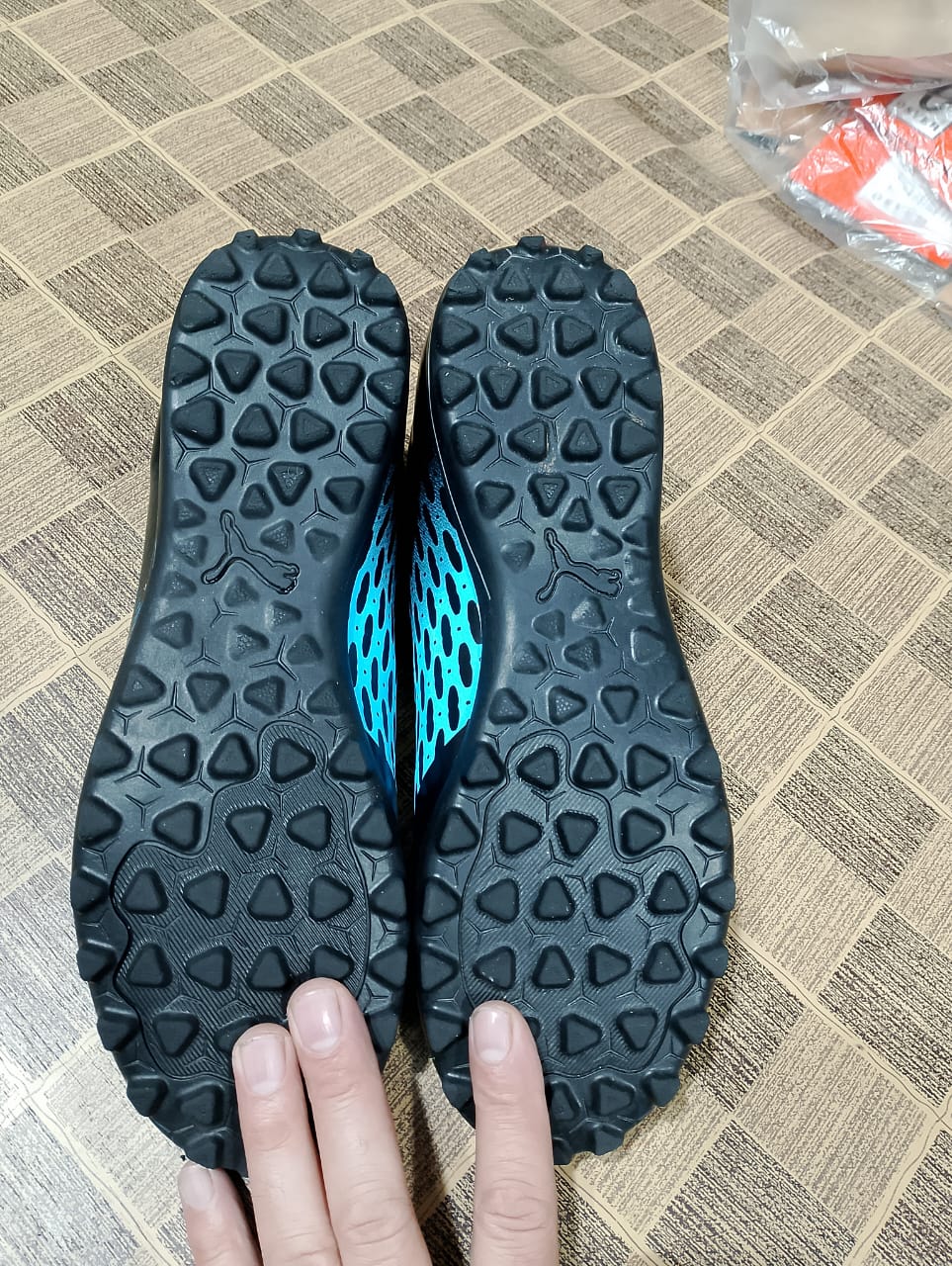 Men’s sneakers shoes