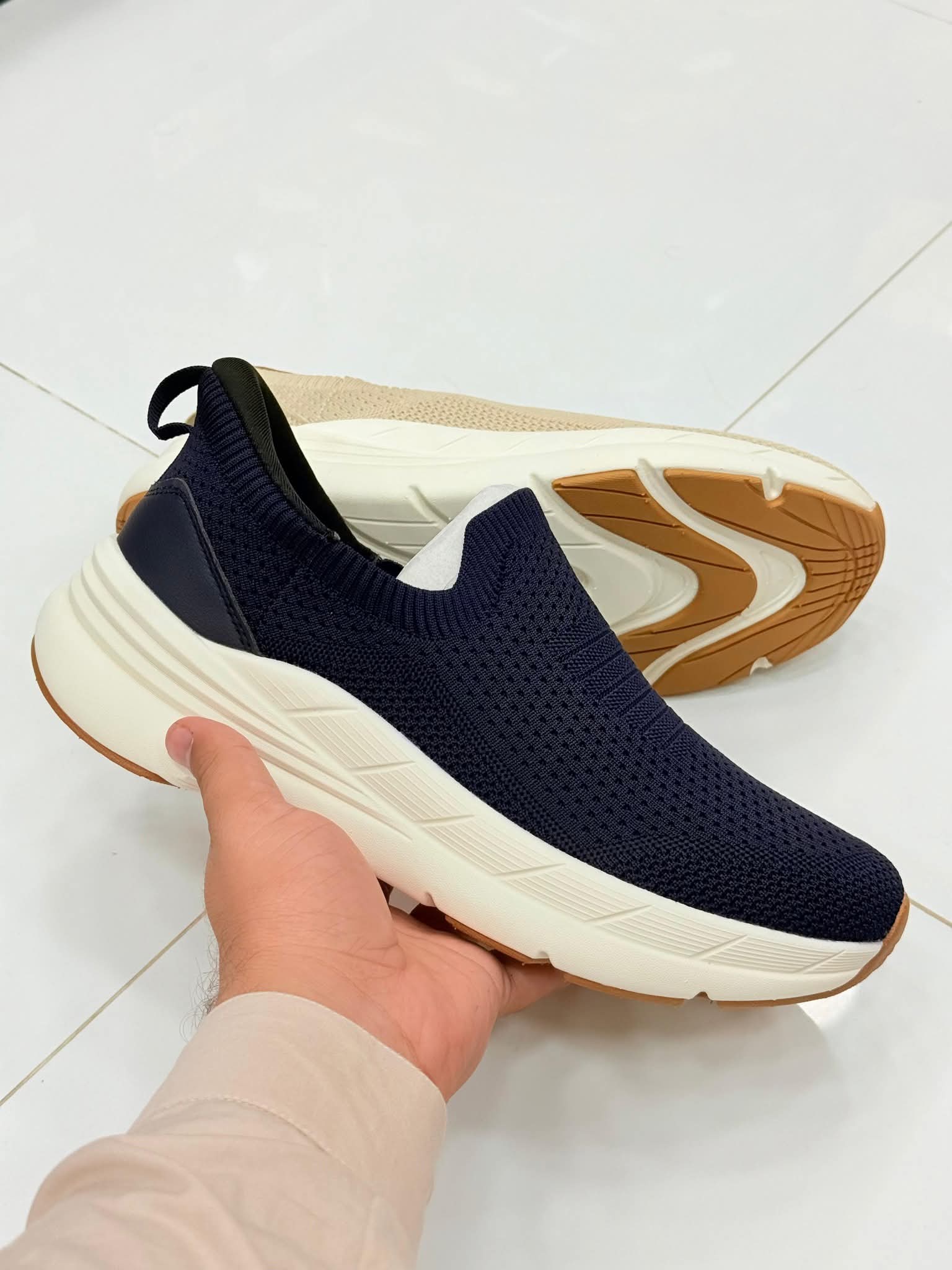 mens sneaker shoes
