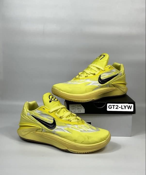 Men’s sneakers shoes