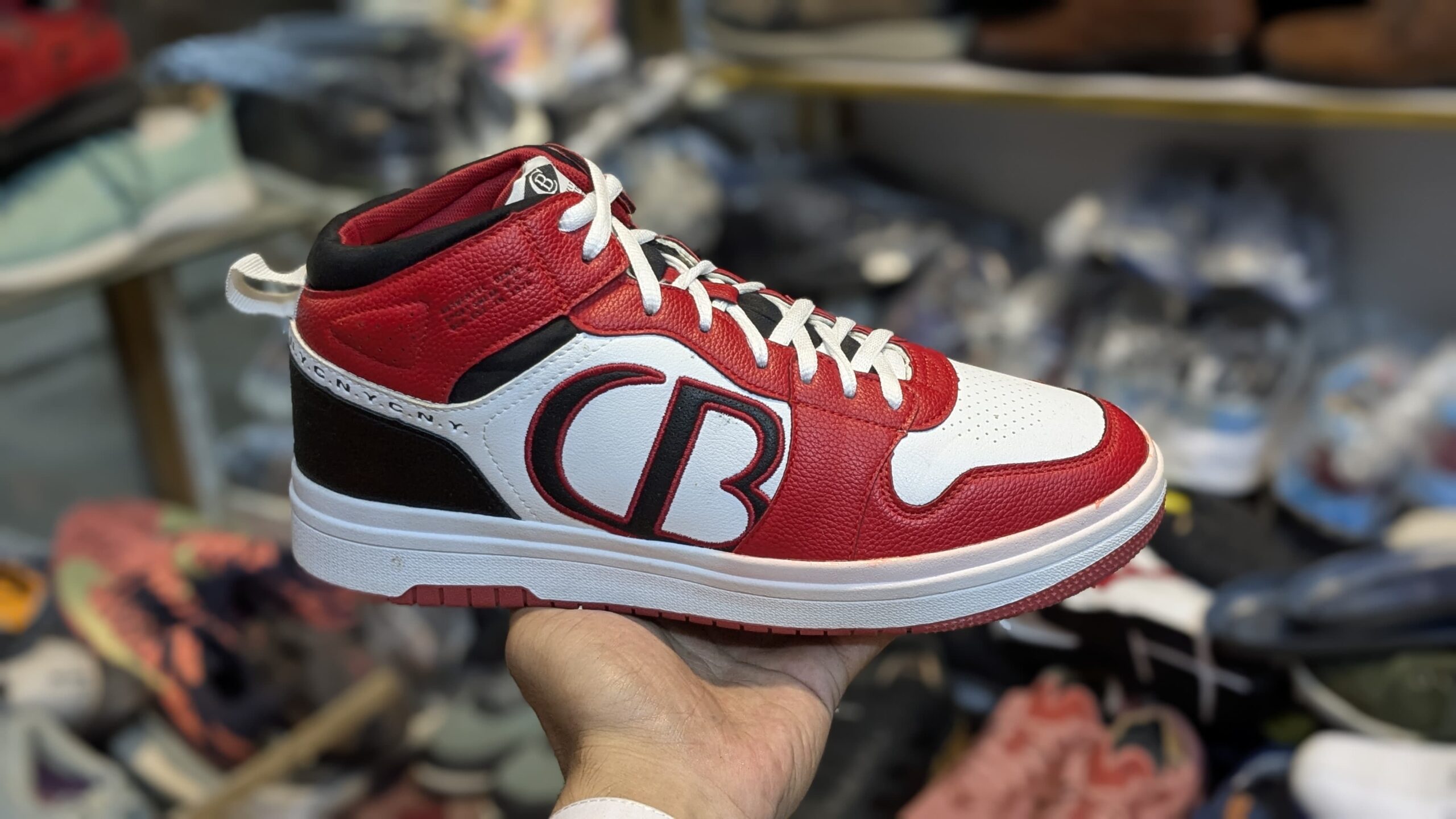 men’s sneaker shoes