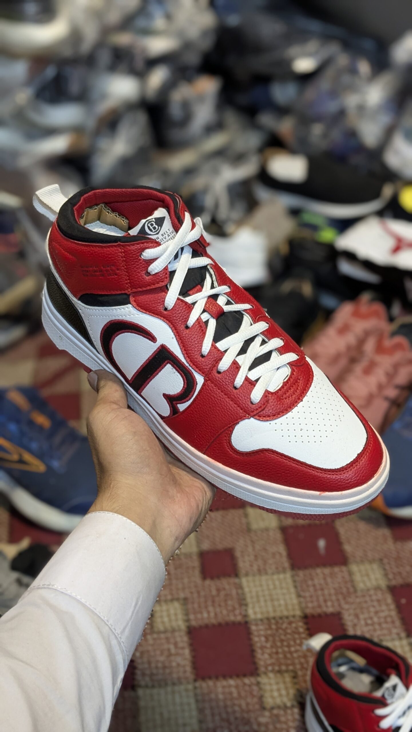 men’s sneaker shoes