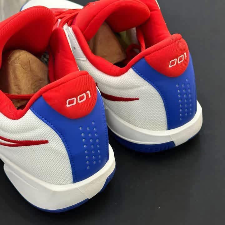 Men’s sneaker shoes