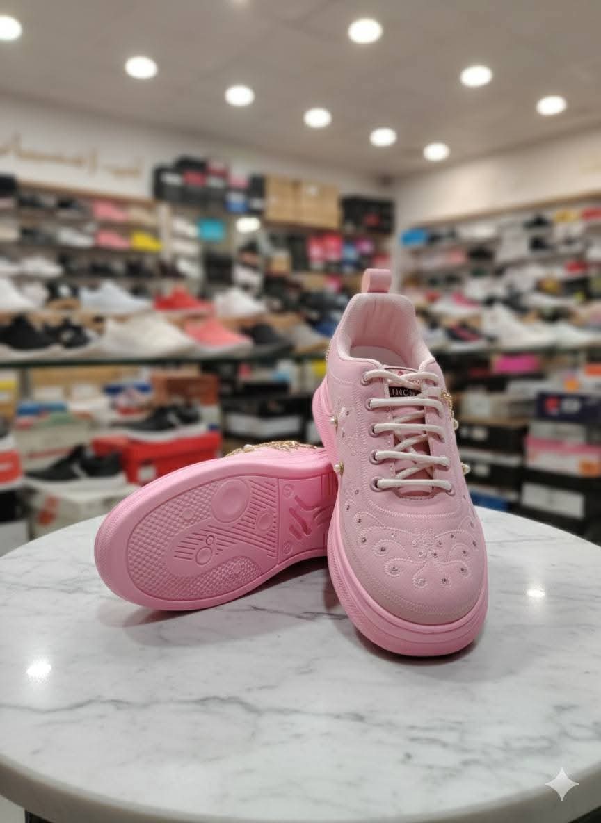 Women sneaker shoes