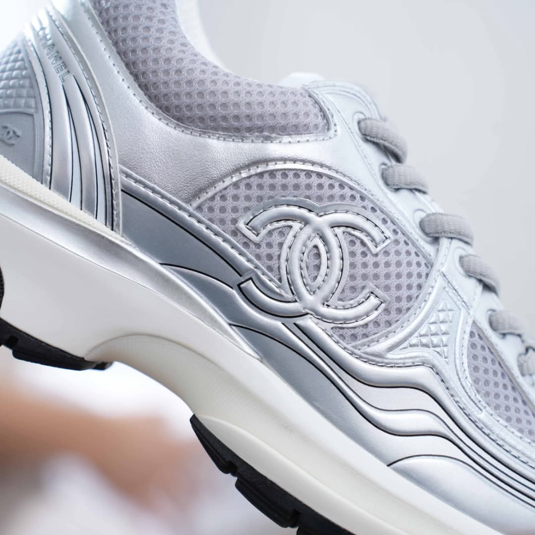 Men’s imported sneaker