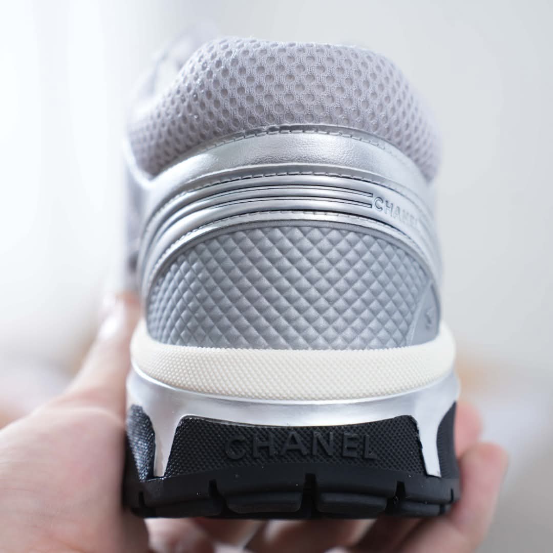 Men’s imported sneaker