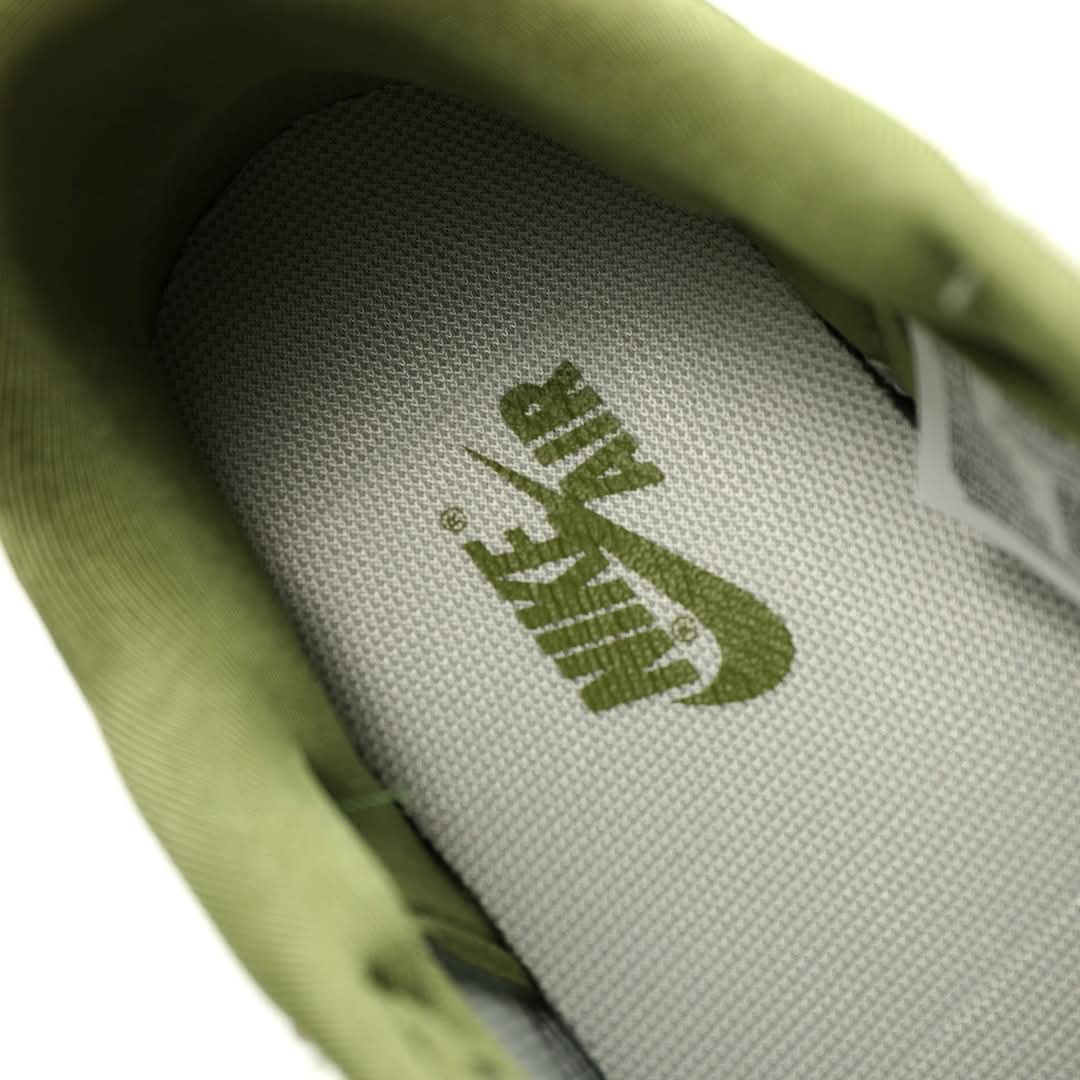 Men’s sneaker shoes