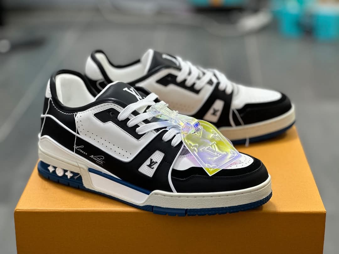 mens shoe store casual