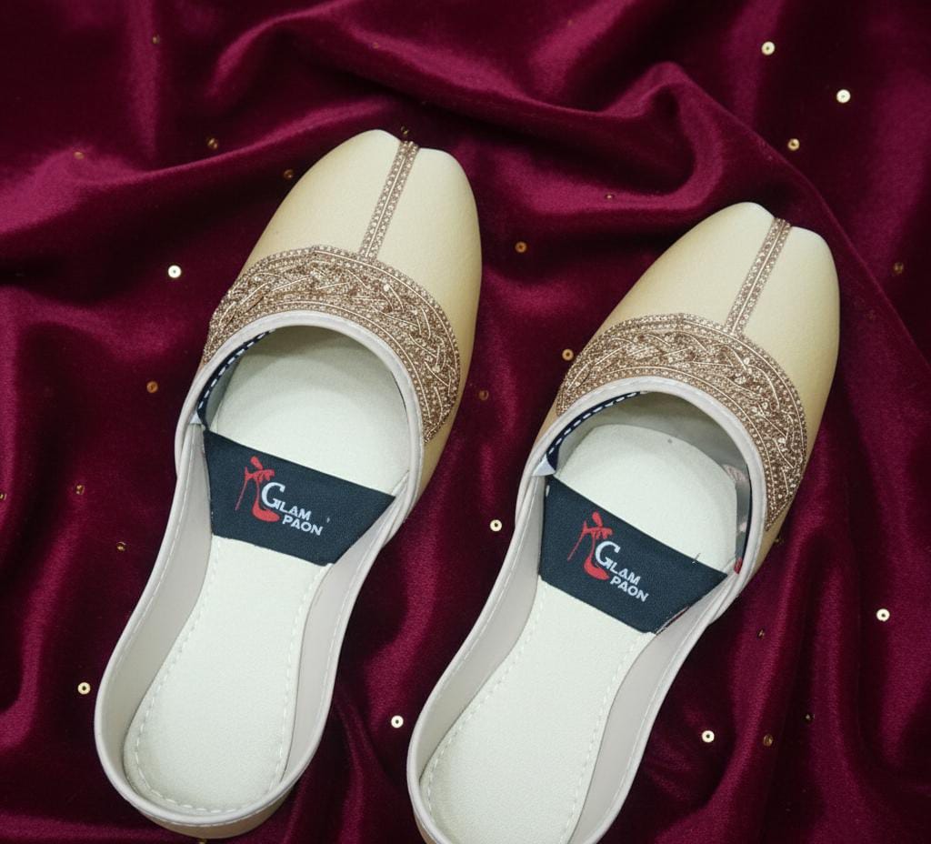 Women footwear casual