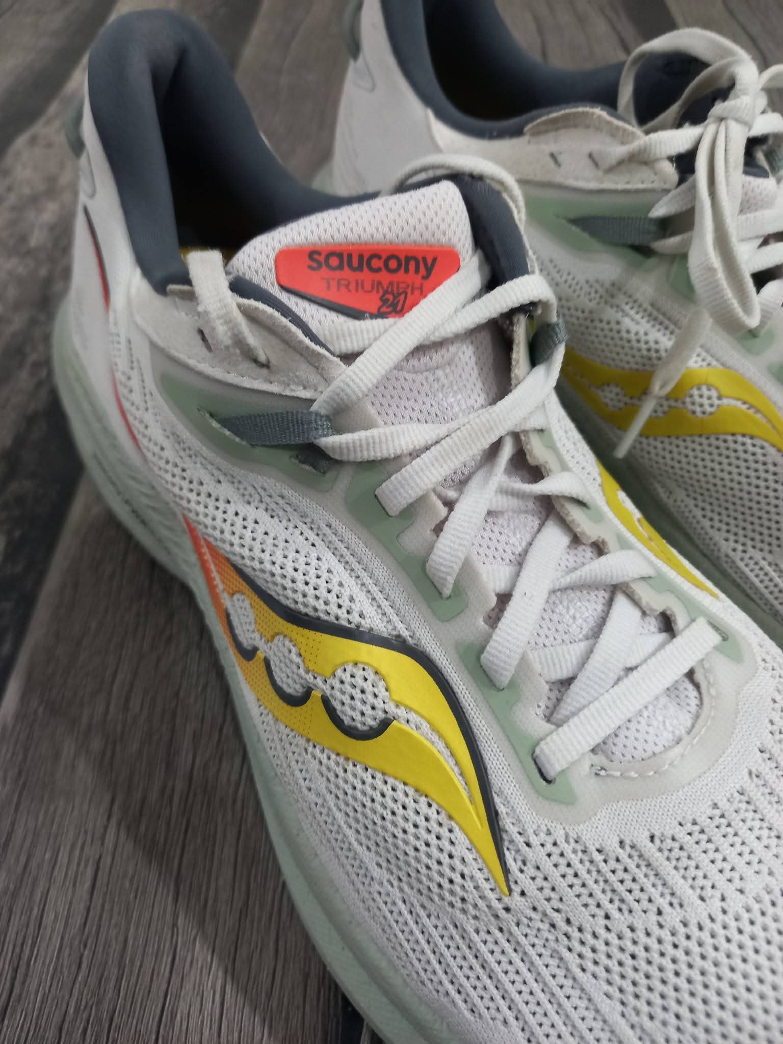 Men’s sneaker shoes