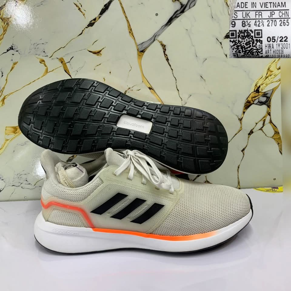 Men’s sneaker shoes