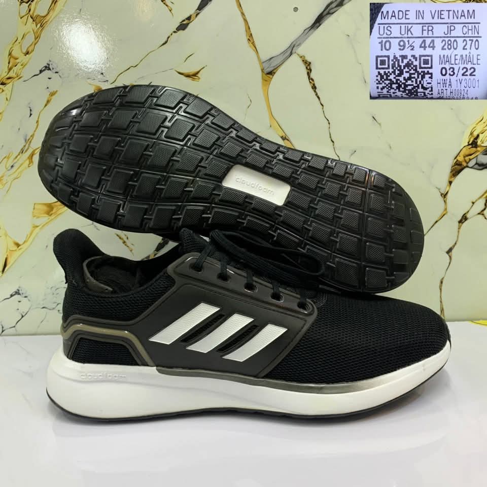 Men’s sneaker shoes