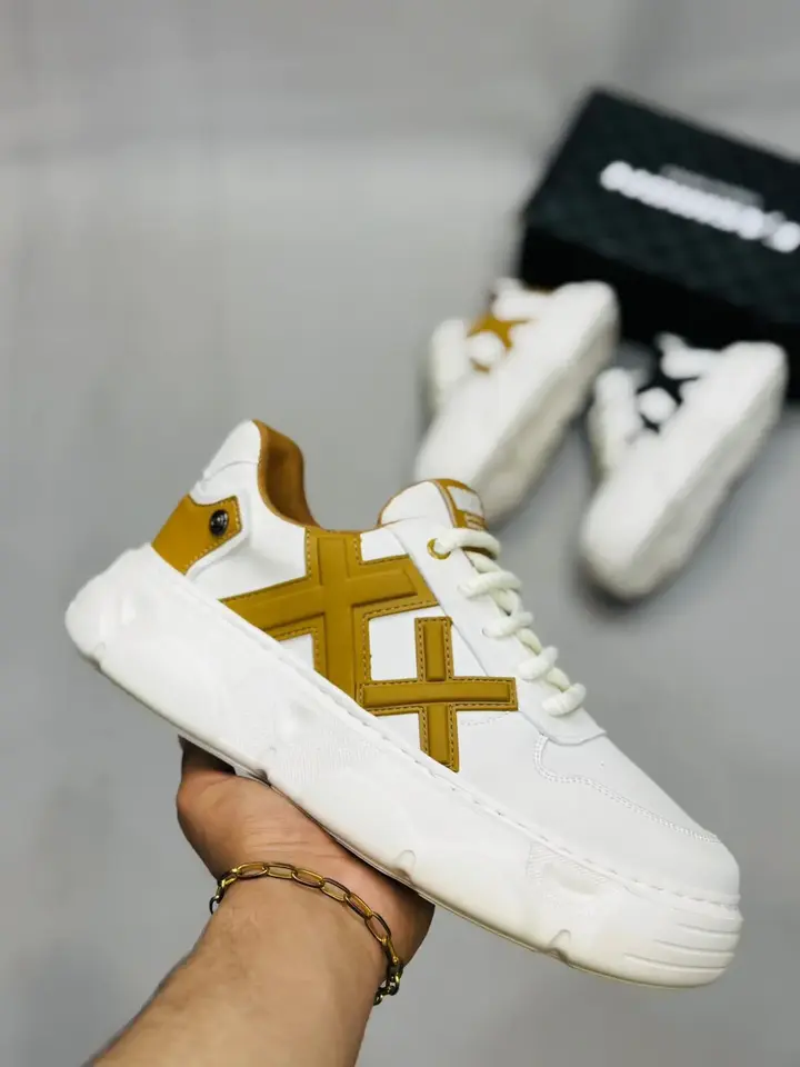 Men’s sneaker shoes