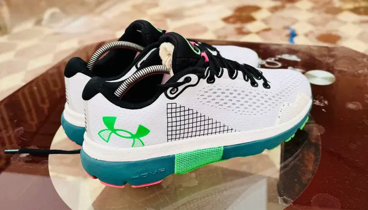 Men’s sneakers shoes