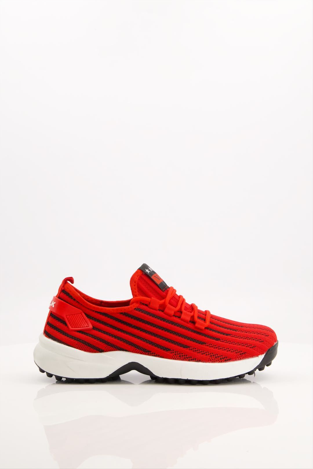 Men’s sneaker shoes