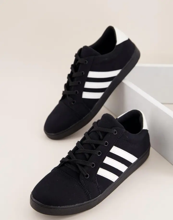 Men’s sneaker shoes