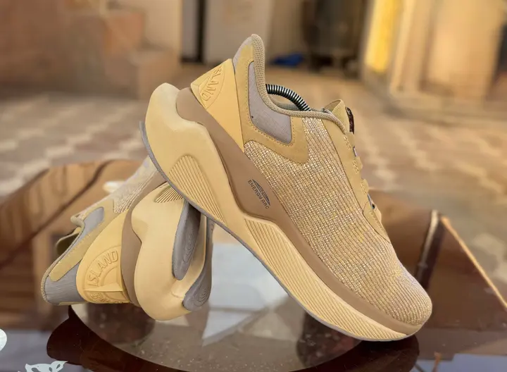 Men’s sneakers shoes