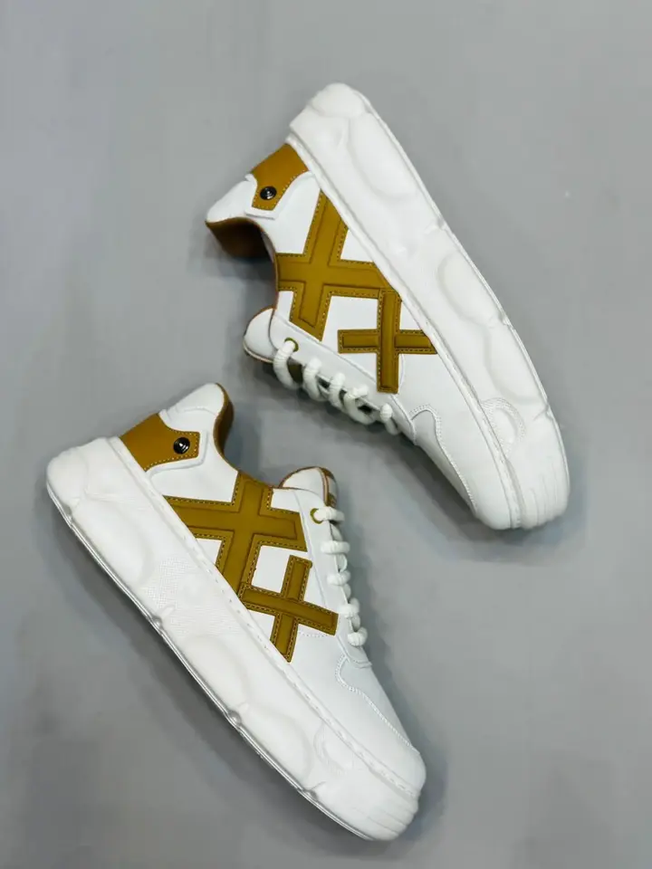 Men’s sneaker shoes