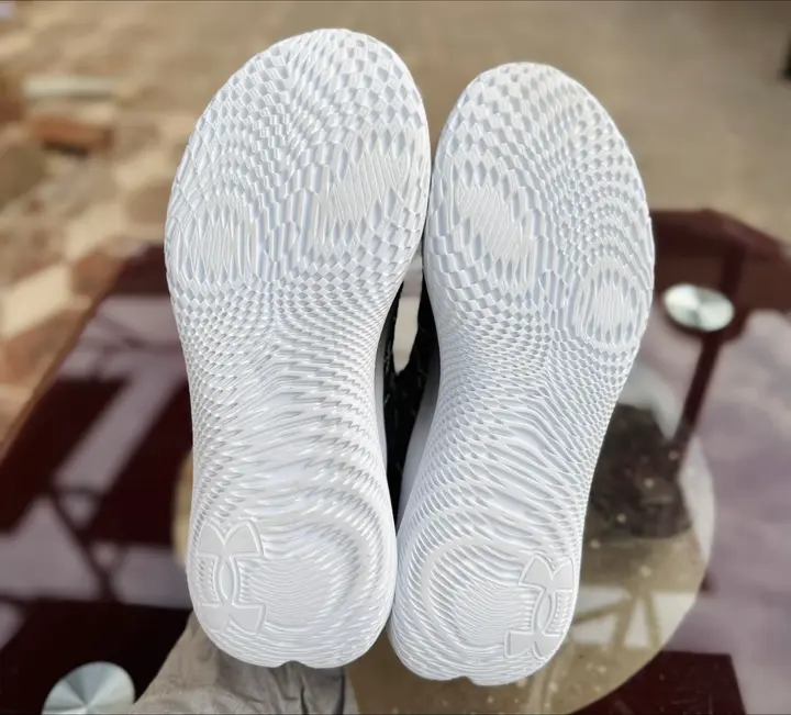 Men’s sneaker shoes