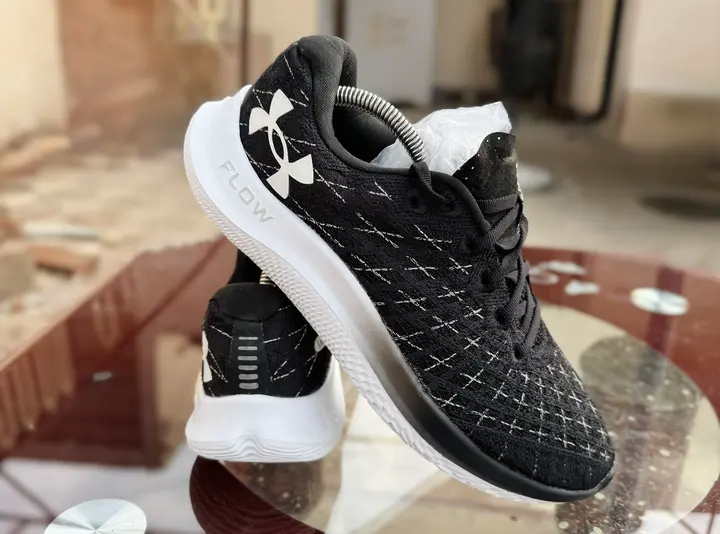 Men’s sneaker shoes