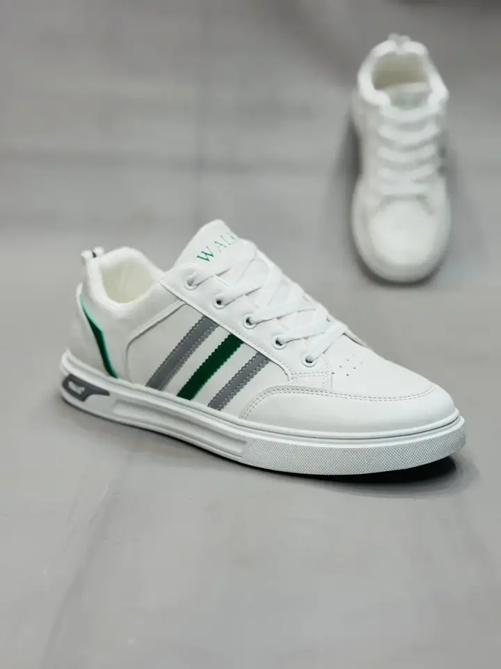 Men’s sneakers shoes