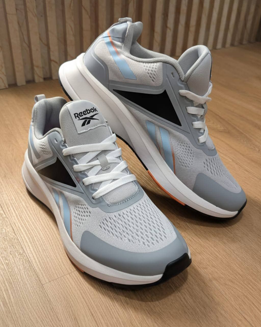 Men’s sneakers shoes