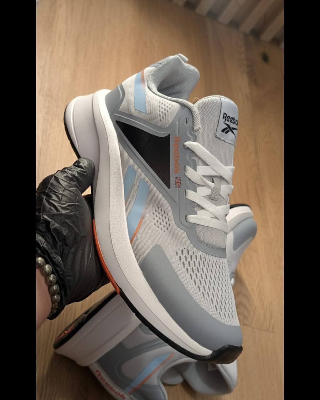 Men’s sneakers shoes