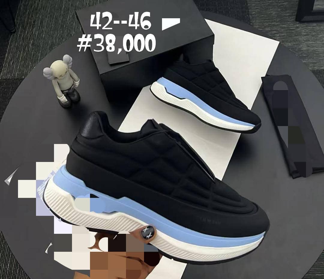Men’s sneakers shoes