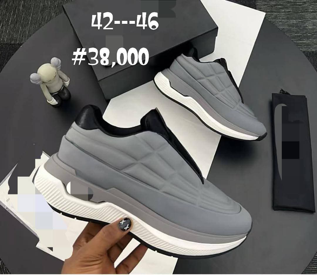 Men’s sneakers shoes