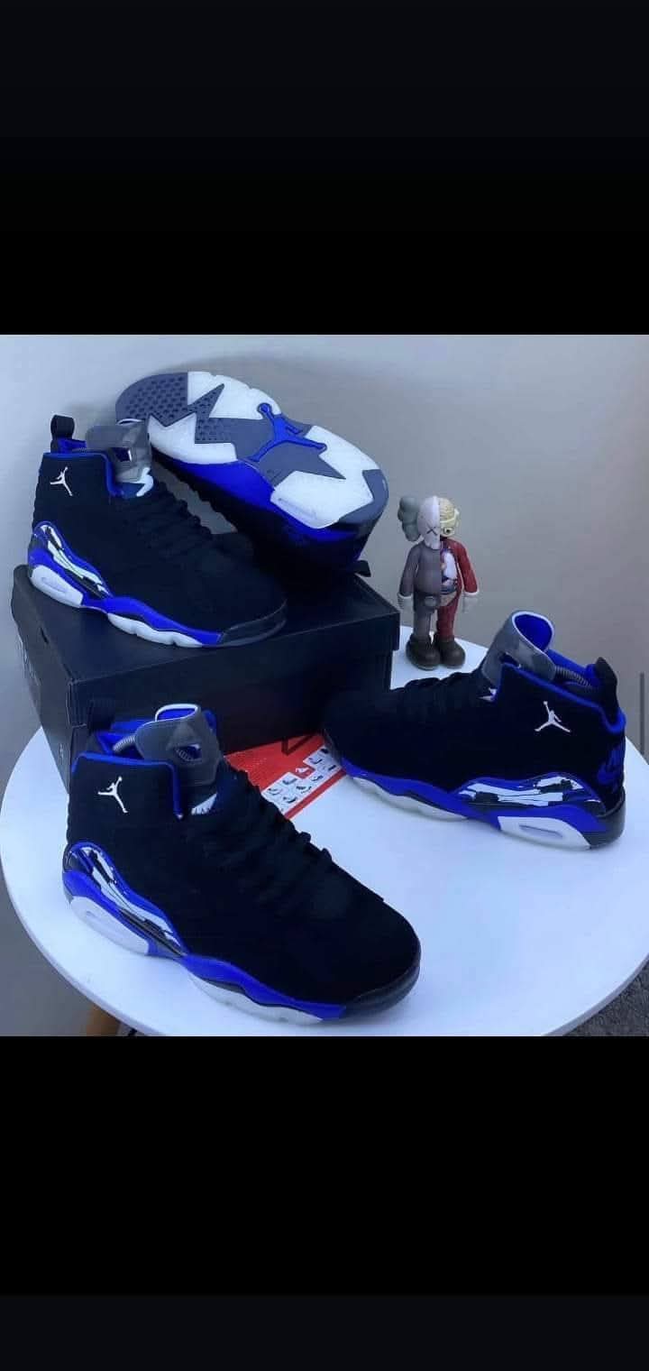 Men’s sneaker shoes