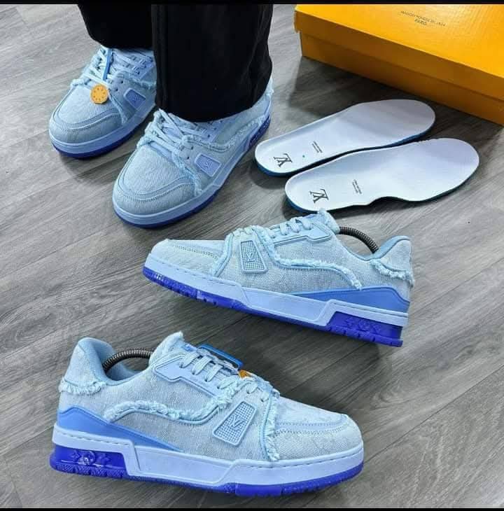 Men’s sneaker shoes