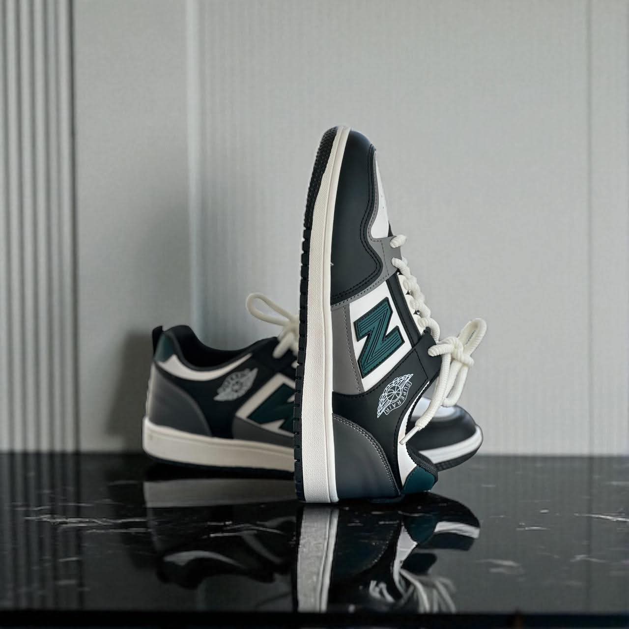 Men’s sneakers shoes