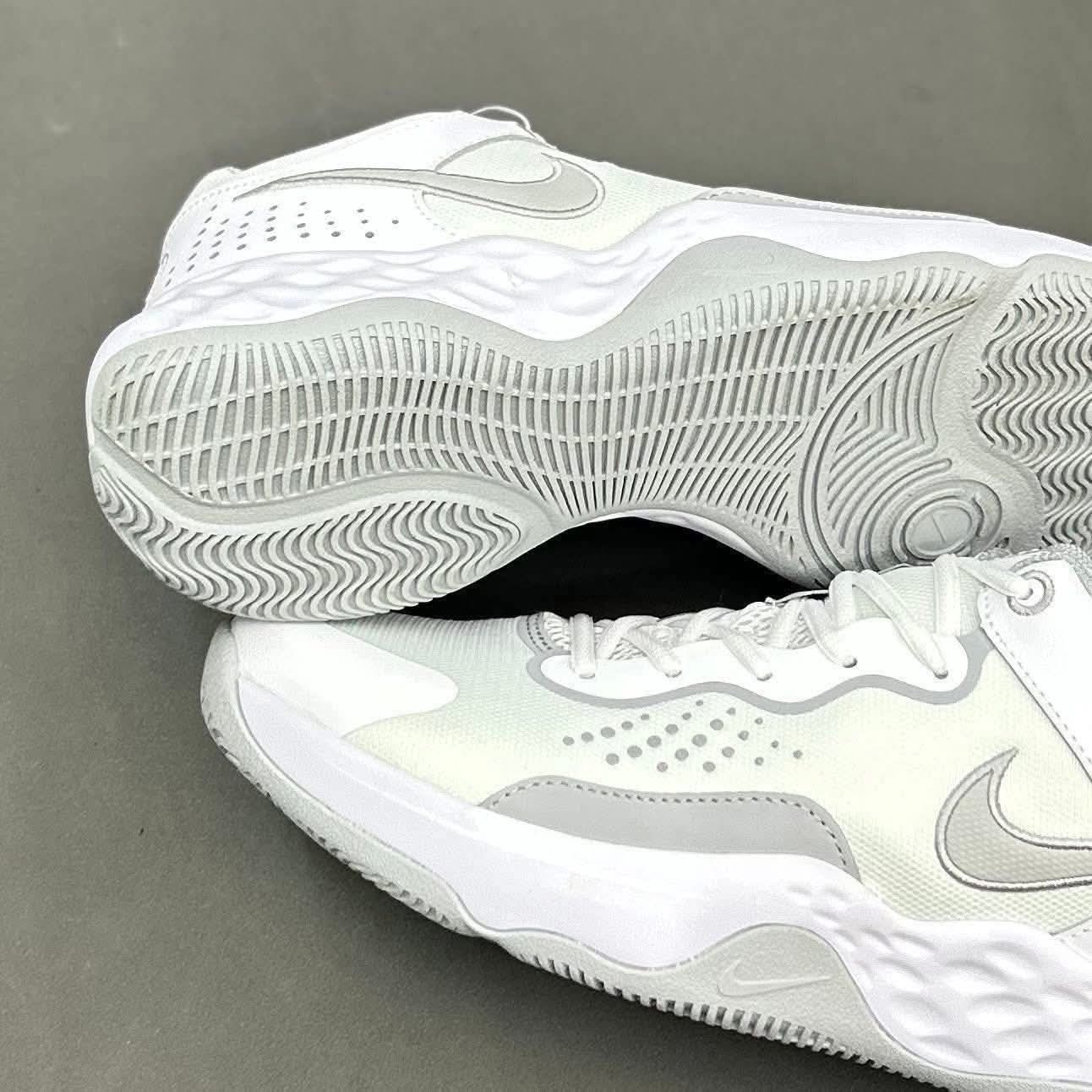 Men’s sneaker shoes